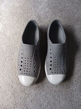 Natives Shoes 7W/5M